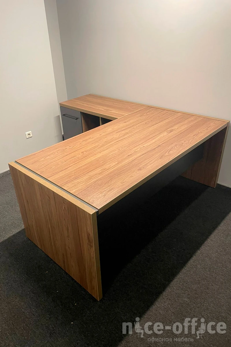 Стол руководителя, матовая поверхность 1800х900х750 TP фото в интерьере 1